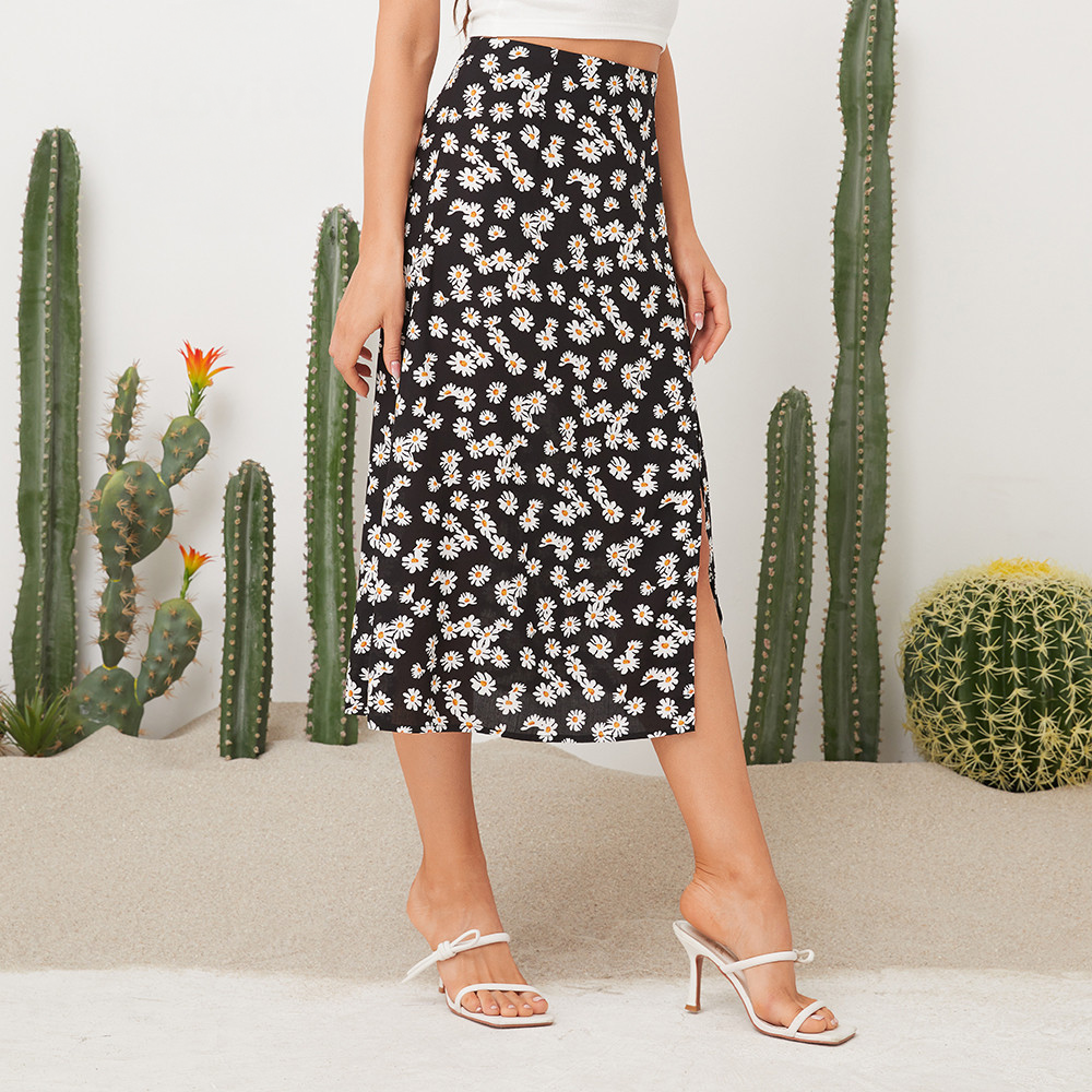 Falda midi floral con abertura lateral