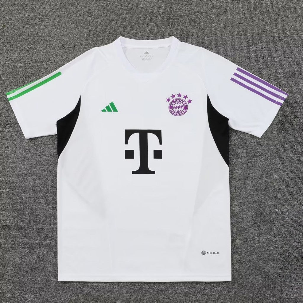 Camiseta Bayern Munich 23/24 Entrenamiento – Negra/Blanca Manga Corta y Sin Mangas | CZONE10
